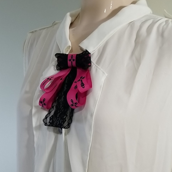 Handmade pink and black bow tie - Picture 2 of 4